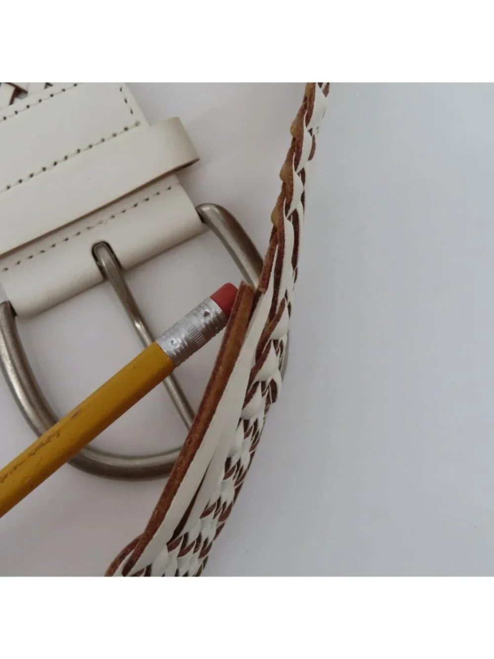 Womens Medium White Woven Belt Bonded Leather PU Coated Western Boho Weave Med